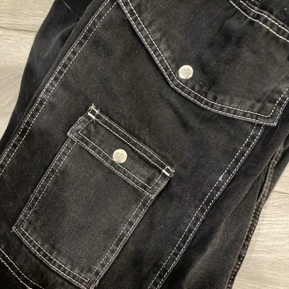 BDG Jeans - Picture 3 of 3